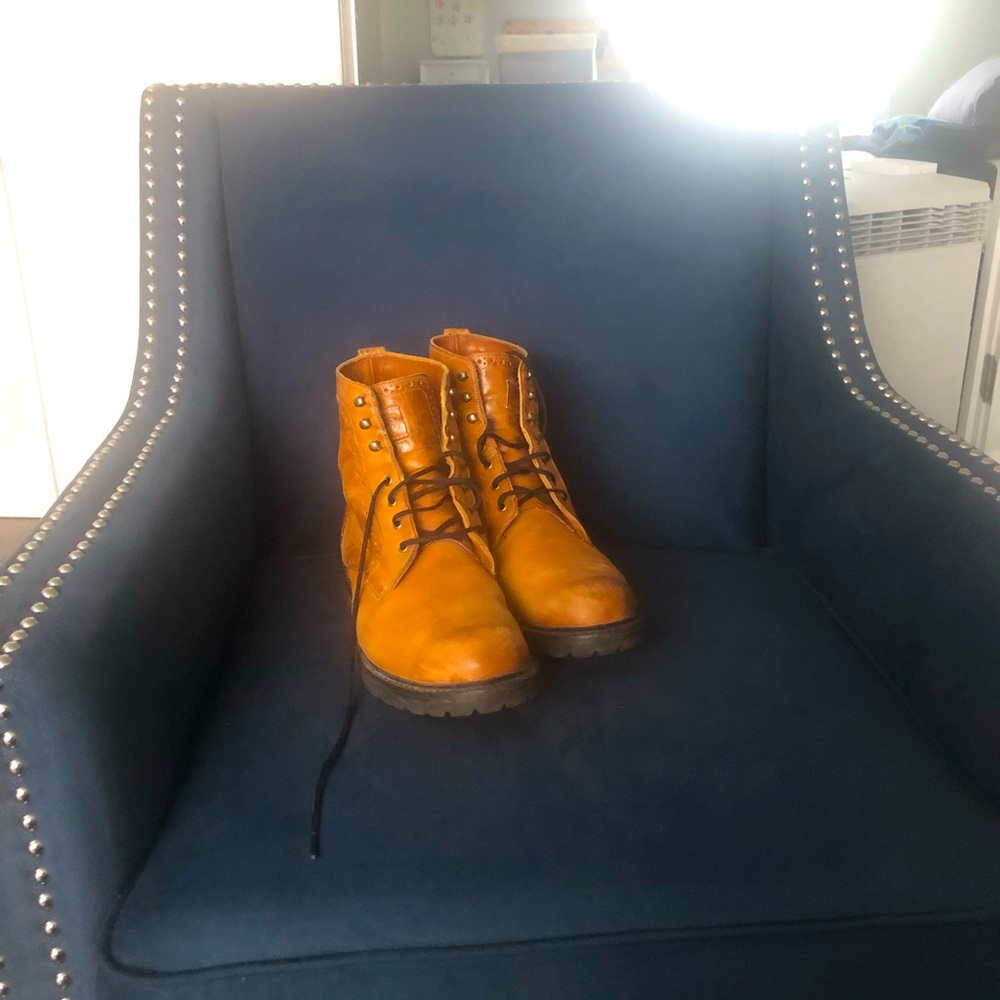 Allen Edmonds Men’s Leather Boots